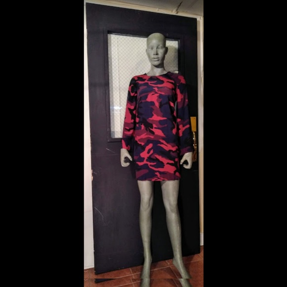 SOLD Zara Open Back Red Camo Dress - Picture 2 of 4